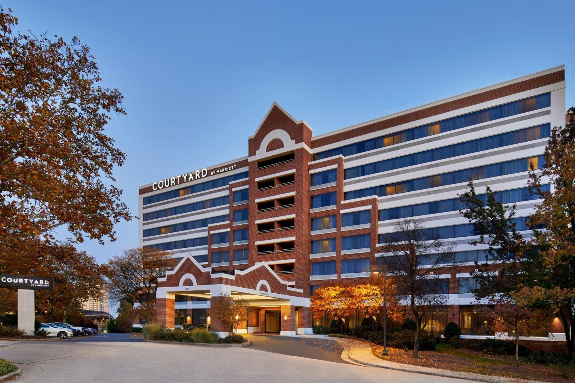 Courtyard Alexandria Old Town/Southwest Hotel Bagian luar foto